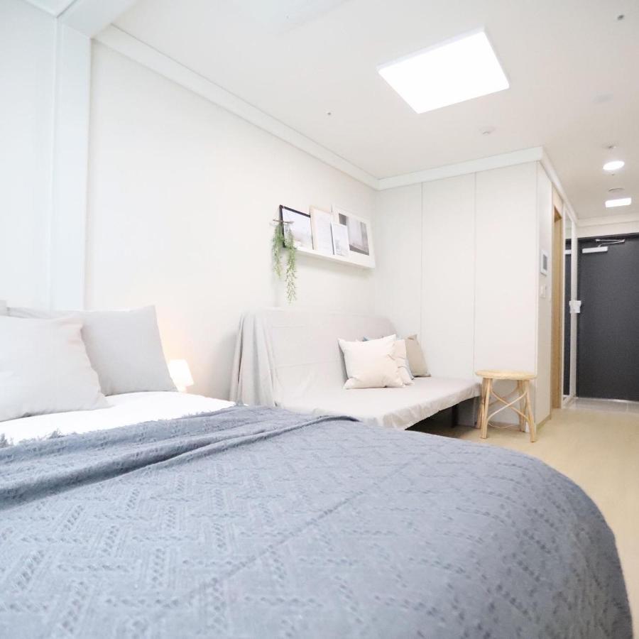 Apartment The Share Myeongdong Сеул Экстерьер фото