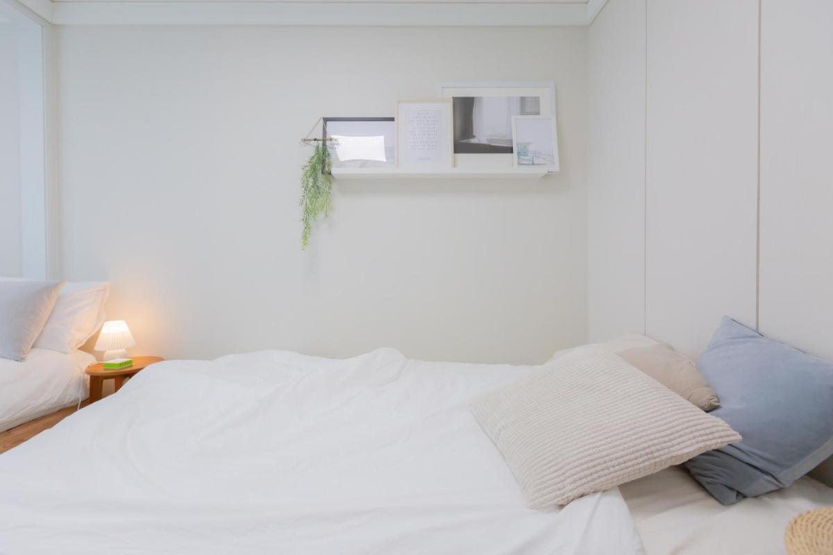 Apartment The Share Myeongdong Сеул Экстерьер фото