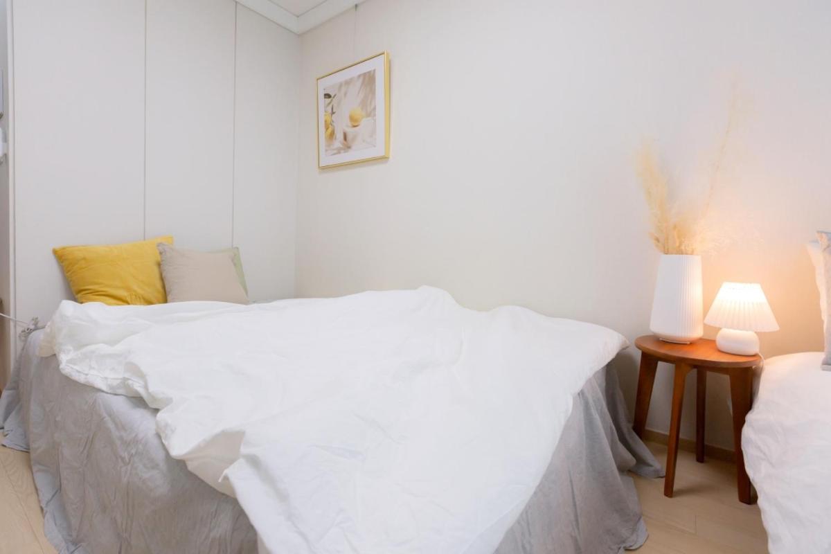 Apartment The Share Myeongdong Сеул Экстерьер фото