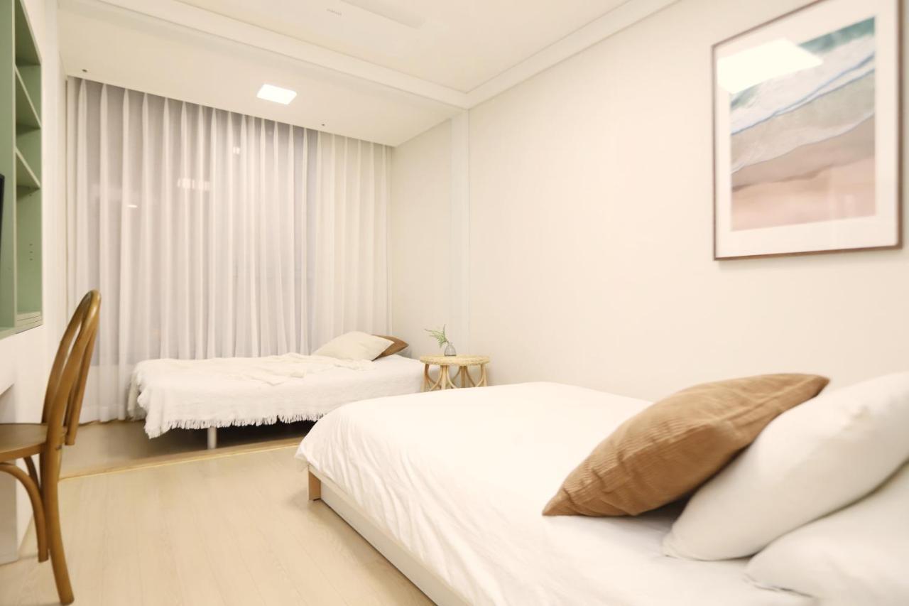 Apartment The Share Myeongdong Сеул Экстерьер фото