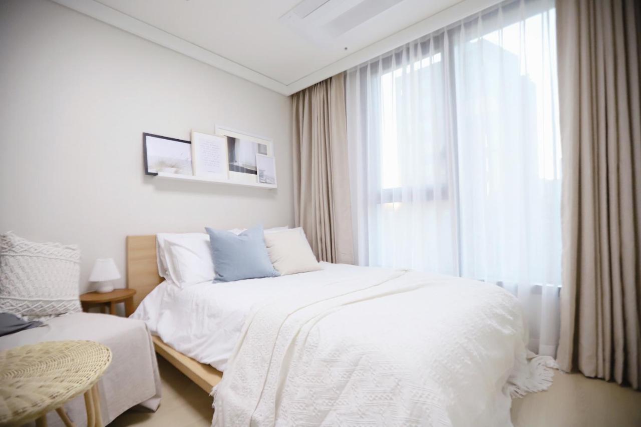 Apartment The Share Myeongdong Сеул Экстерьер фото
