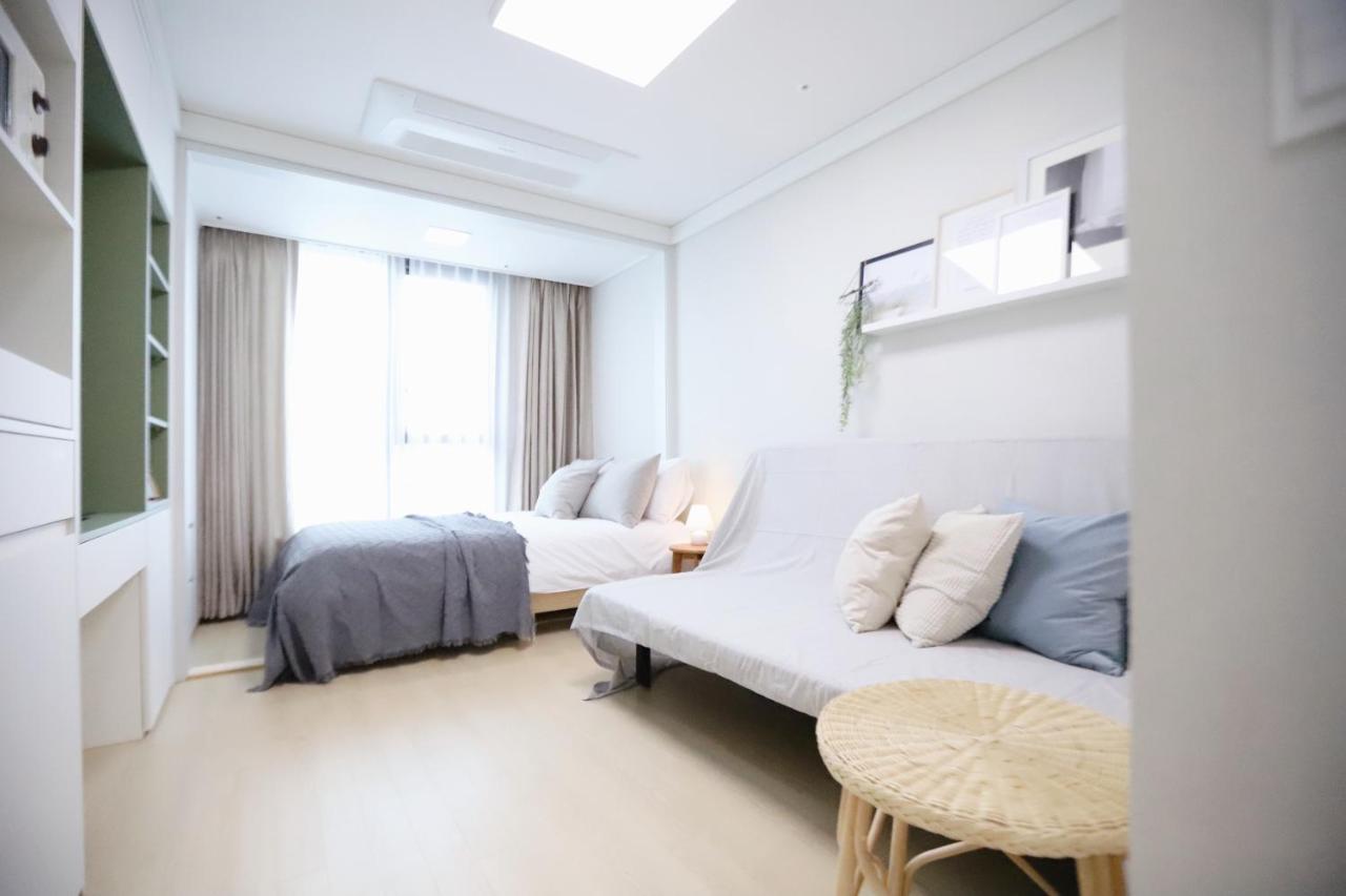Apartment The Share Myeongdong Сеул Экстерьер фото