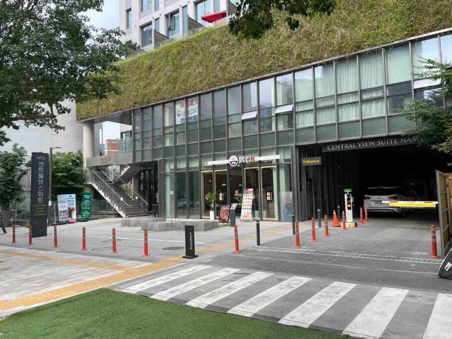 Apartment The Share Myeongdong Сеул Экстерьер фото